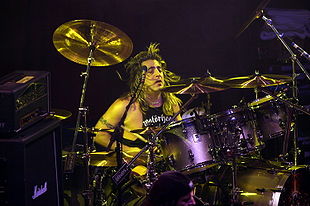 Mikkey-dee-03.jpg