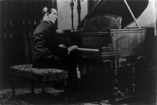 HorowitzPianoBain.jpg